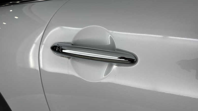 MINI Hatchback 135kW Cooper S Level 3 33kWh 3dr Auto Electric Hatchback